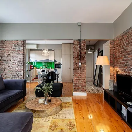 Modern With Stylish Interior In Beyoglu Apartment *