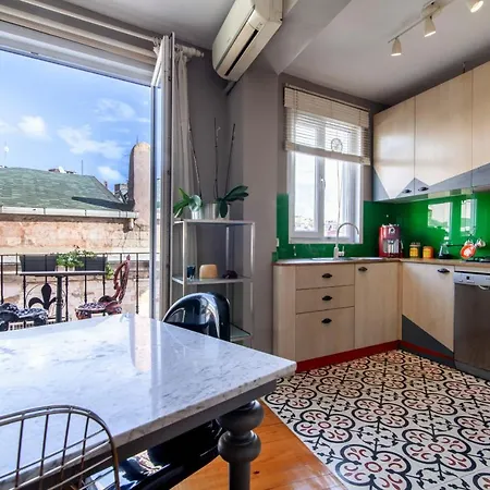 Modern With Stylish Interior In Beyoglu Apartment