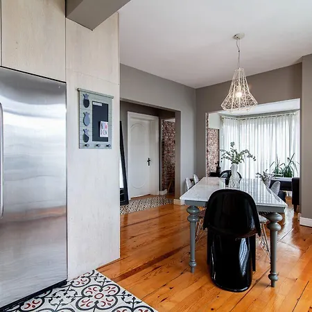 Modern With Stylish Interior In Beyoglu Apartment